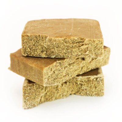 CBD Hash Caramel Dry Ice - 58% de concentração de CBD neste prato de haxixe, disponível para compra online na Greenery