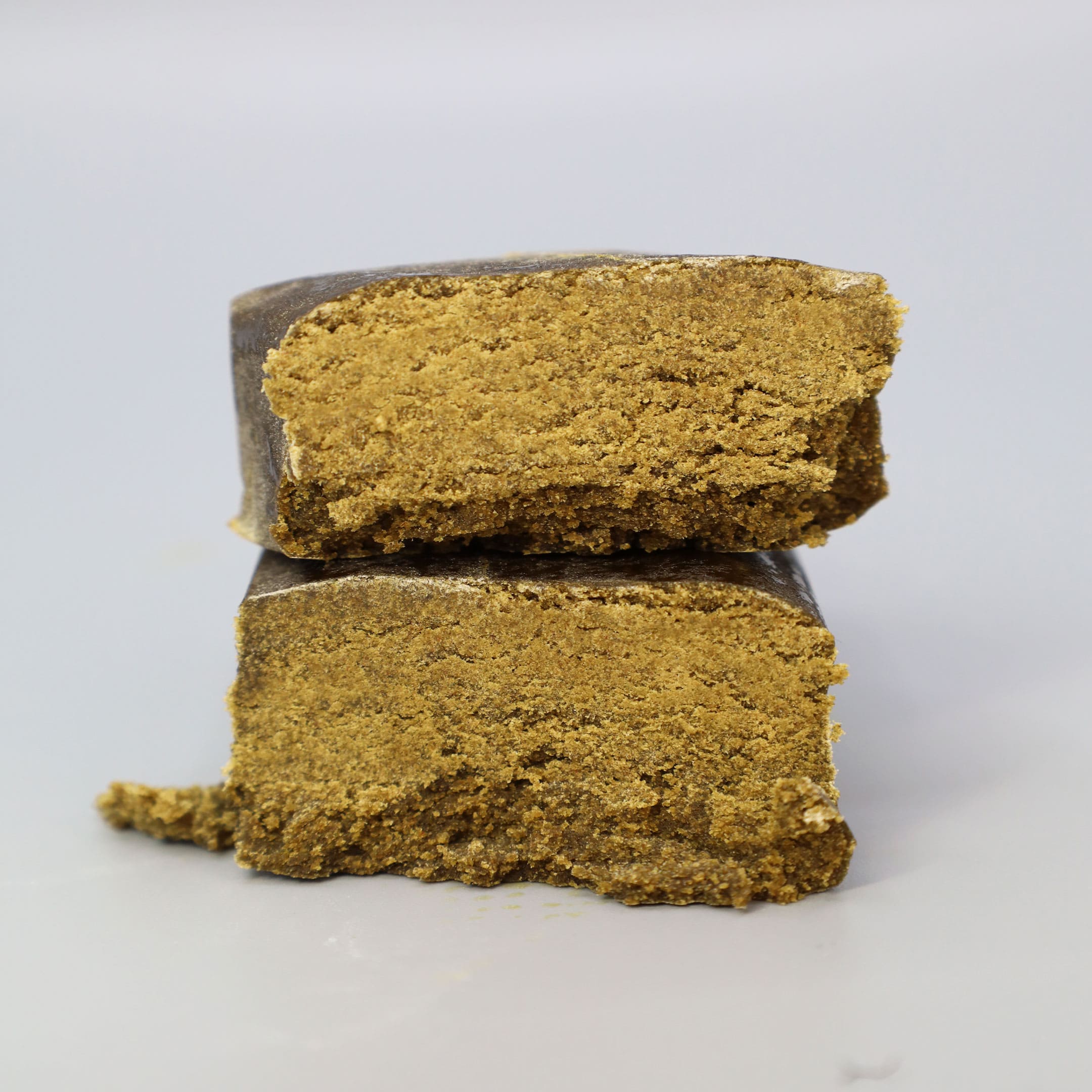 Imagem sobre fundo cinza de CBD Hash Manhattan420 por Greenery420